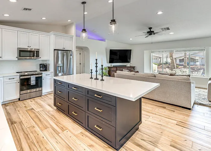 Fully Furnished Poolside Oasis 5 Mi To Havasu Holiday home